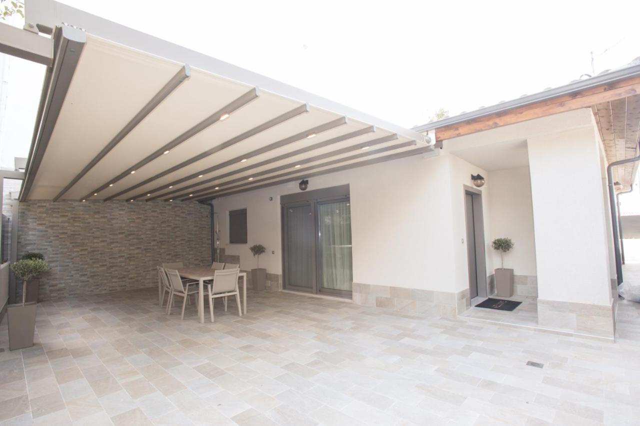 Dolphin Villa Peraia  Bagian luar foto